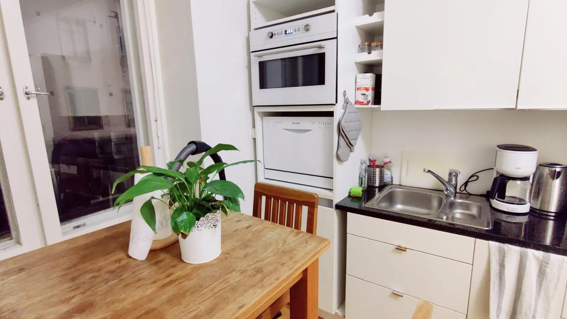 2 Steps From Helsinki Railway Stationシ Apartment